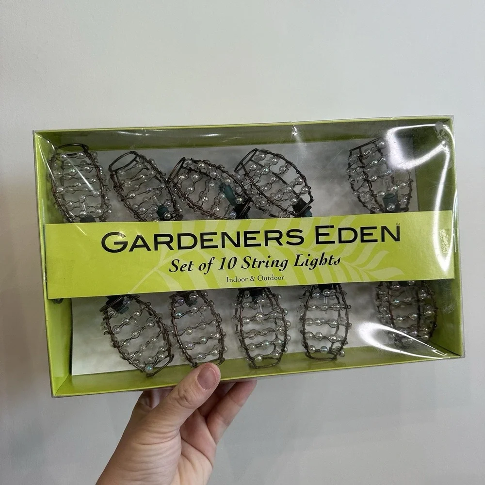 Gardeners Eden Bronze Wire Leaf String Lights - Set of 10
